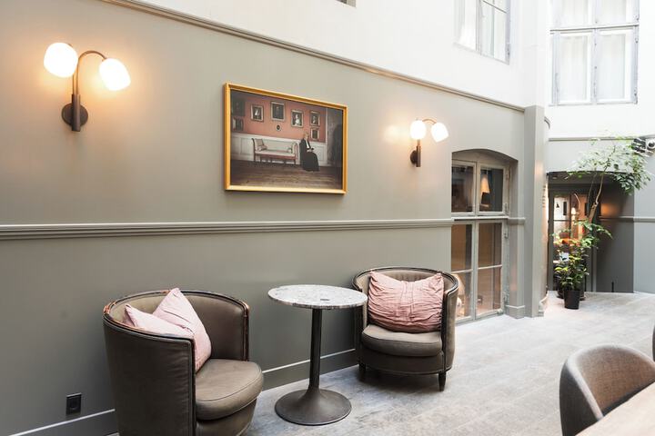 Lobby Entry