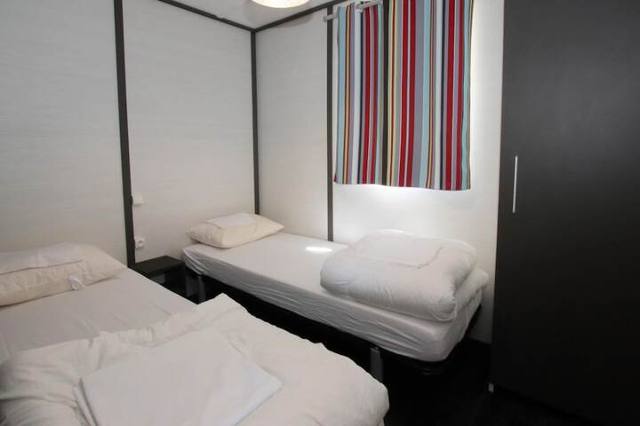 Room 10 of 47