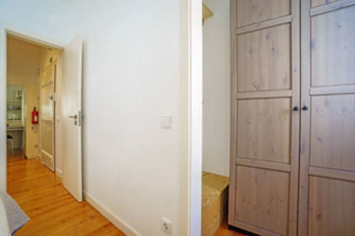 Room 65 of 121