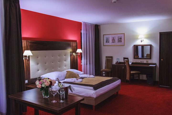 Room 17 of 31