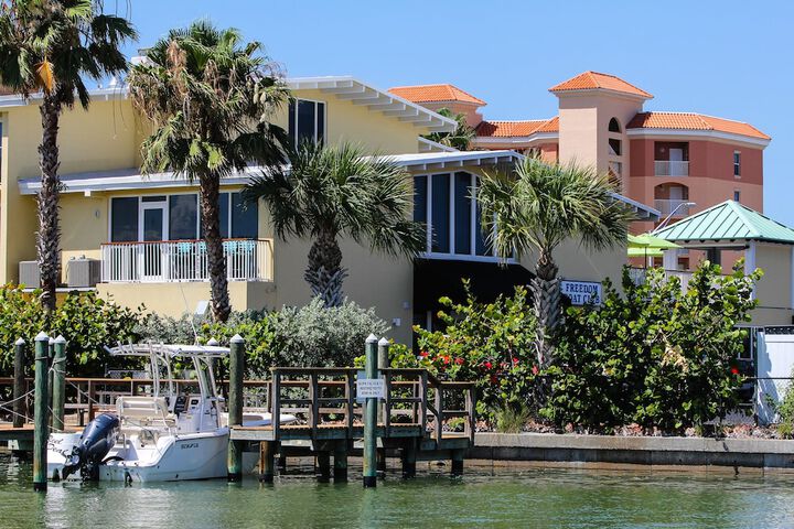 Dock