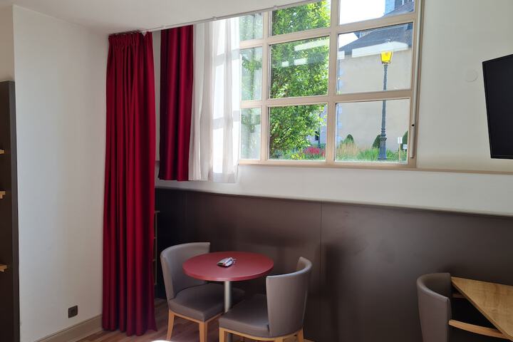 Room 15 of 47