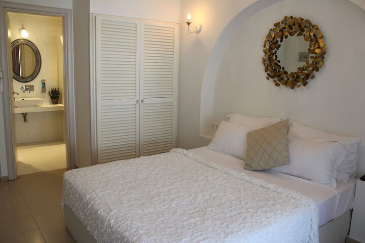 Room 13 of 80