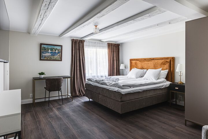 Room 51 of 89