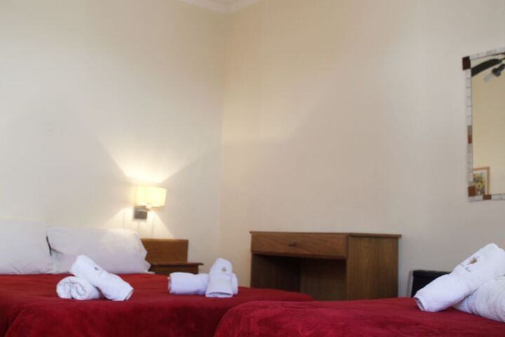Room 9 of 31