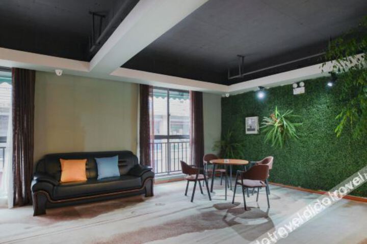Hotel Interior 11 of 25