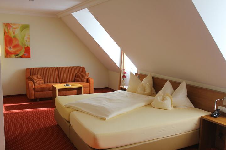 Room 27 of 44