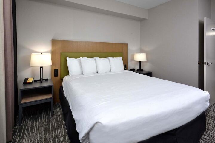 1 King Bed (13 of 31)