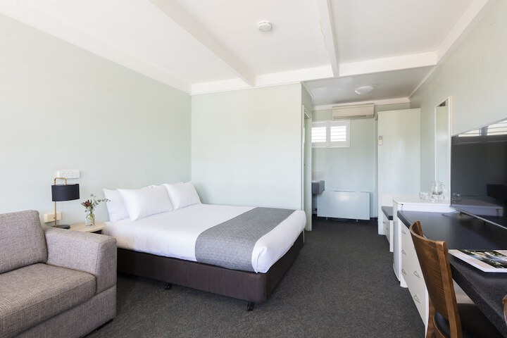 Room 2 of 45