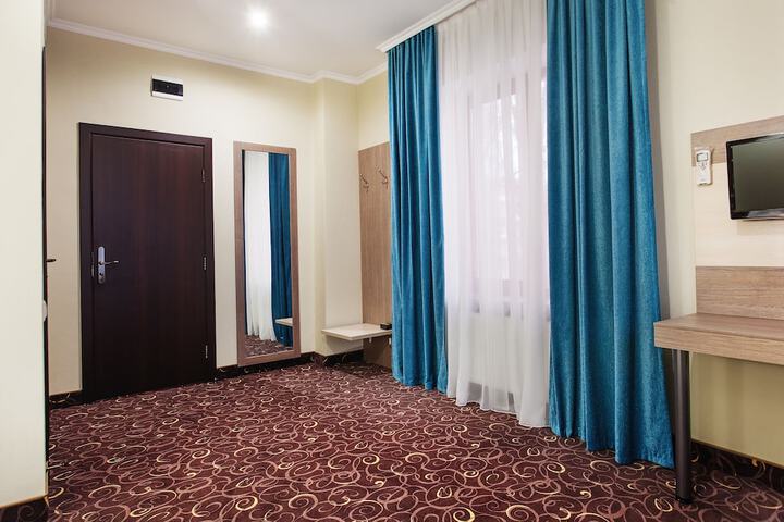 Room 14 of 48