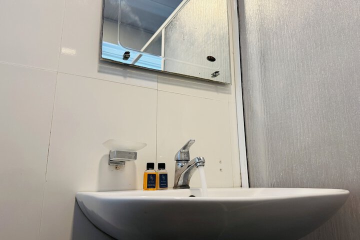 Room 13 of 23