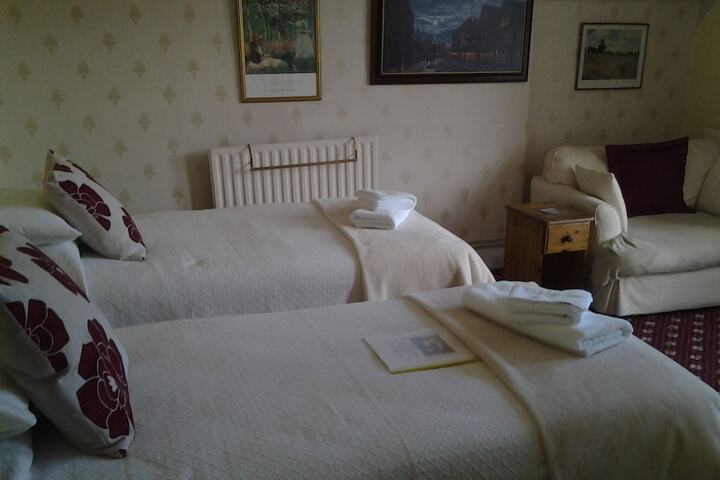 Room 33 of 37