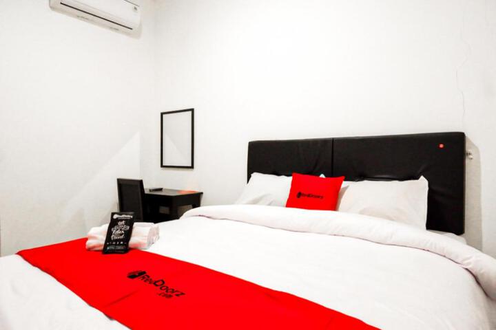 RedDoorz at Jalan Wonosari KM.9