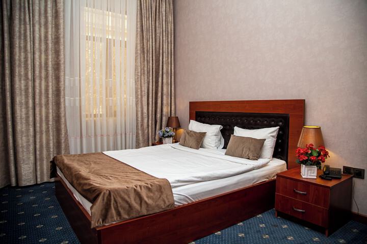 Room 3 of 42