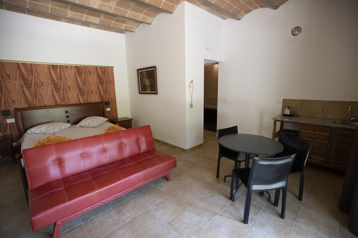 Room 14 of 60