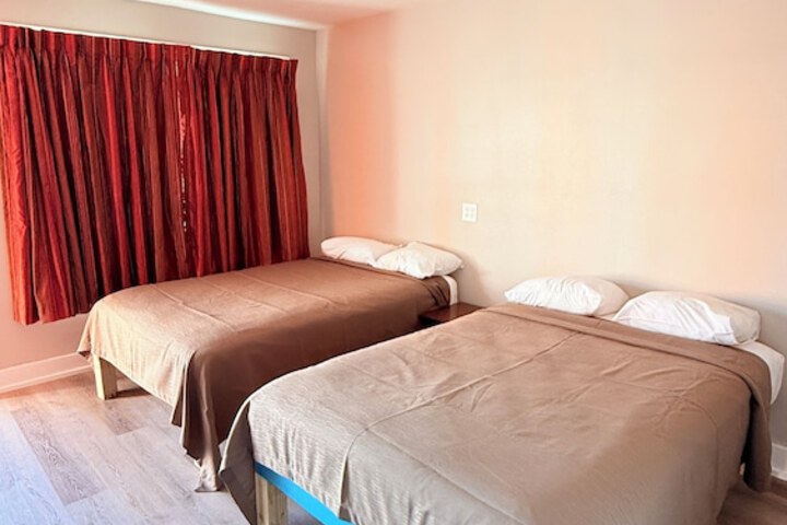 Room 2 of 14