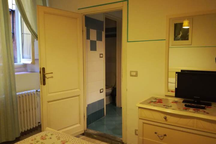Room 7 of 43