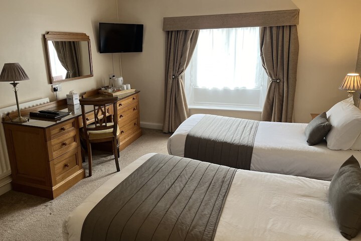 Room 13 of 84