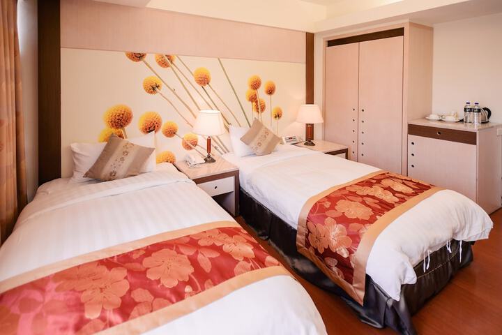 Room 32 of 60