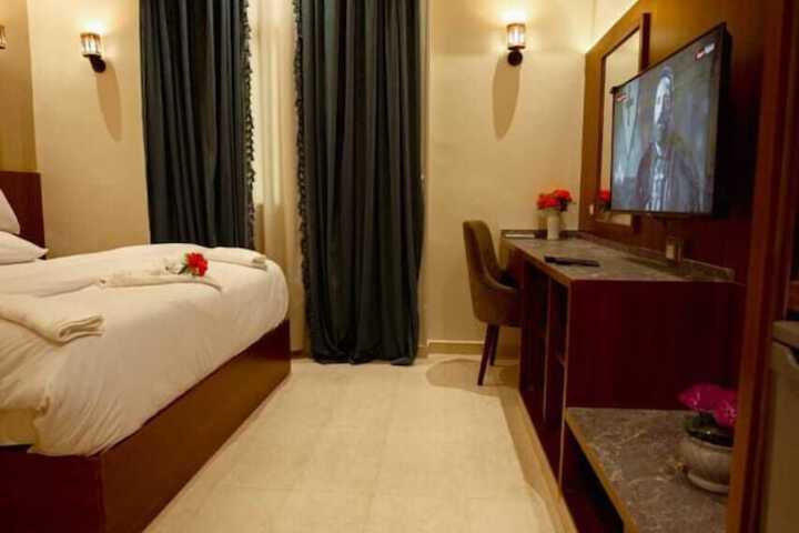 Room 45 of 110