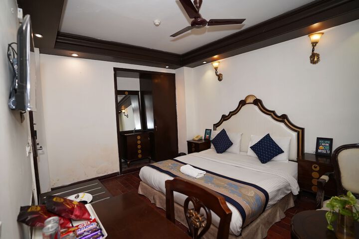 Room 14 of 46