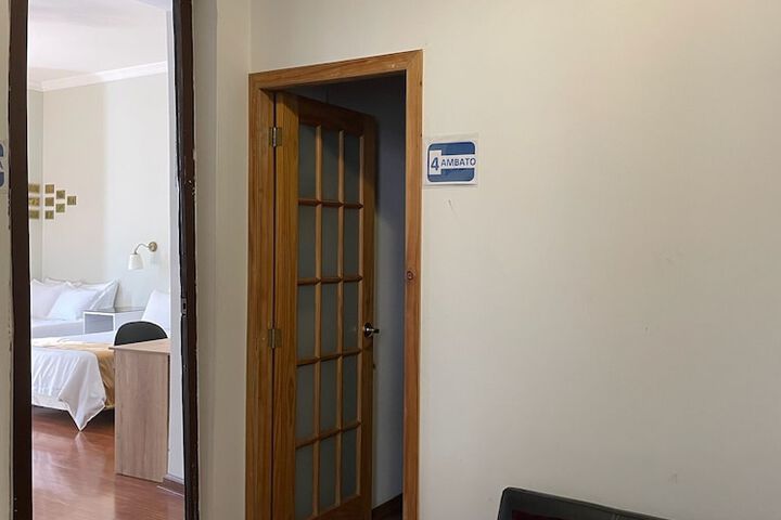 Room 21 of 37