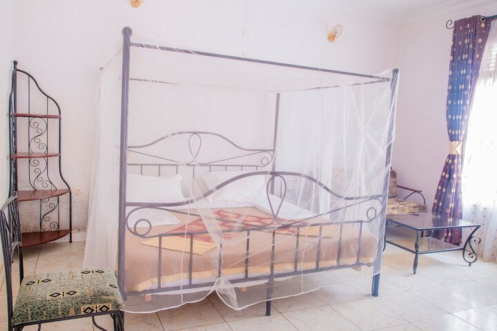 Room 6 of 40
