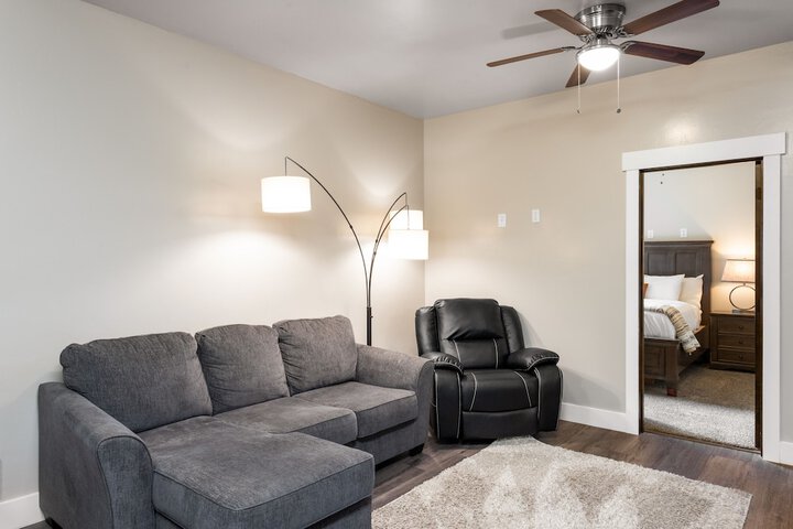 Room 21 of 37