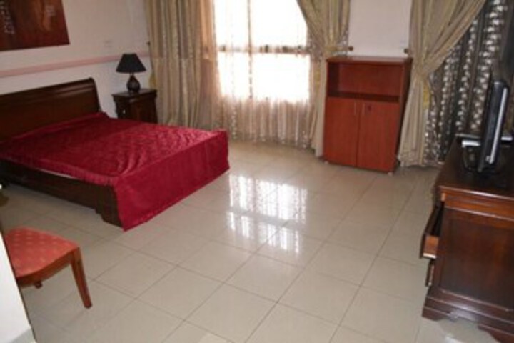 Room 15 of 17