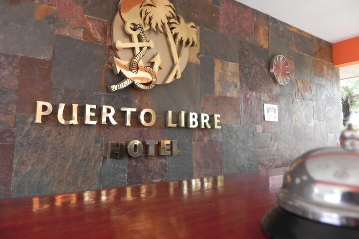 Hotel Puerto Libre