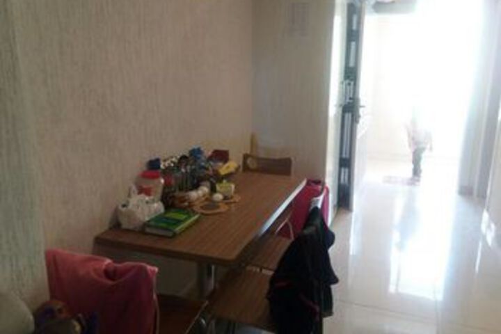 Room 17 of 32