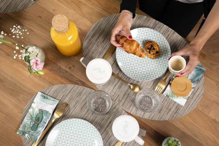 Breakfast/Coffee Service 52 of 62