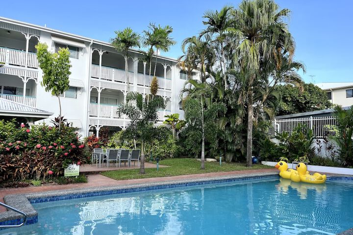 Hotel Pool