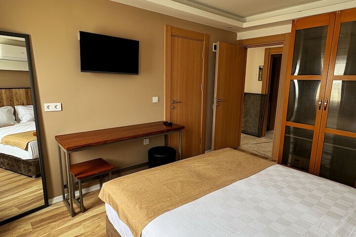 Room 35 of 123