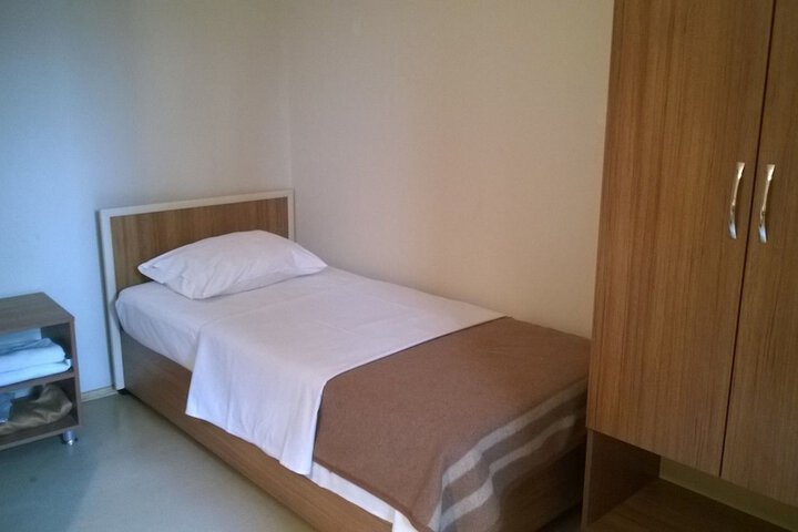 Room 5 of 26