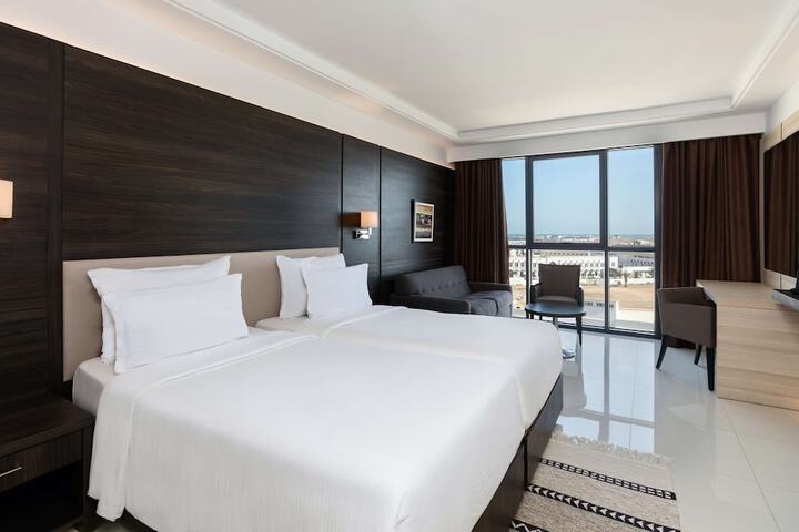 Room 4 of 47
