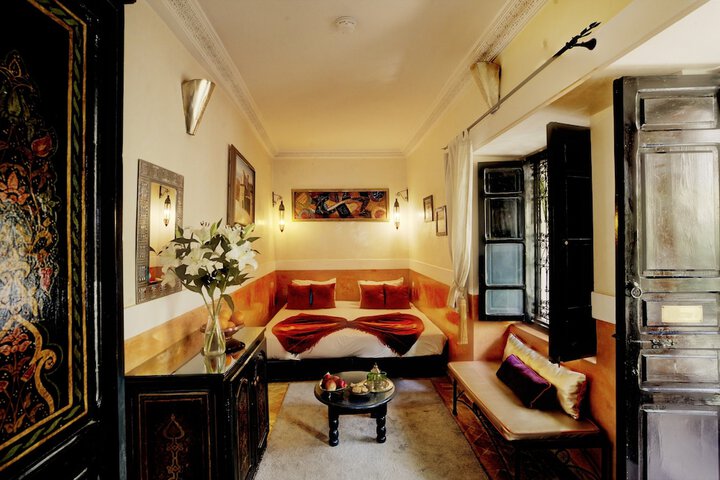 Room 9 of 42