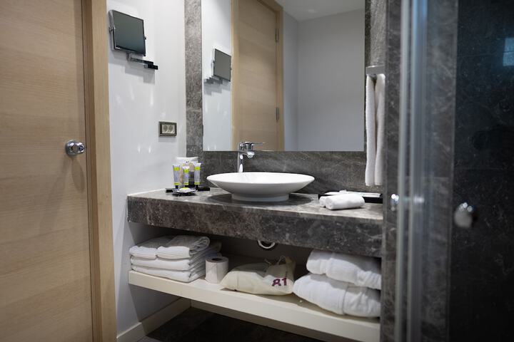 Clean Restrooms