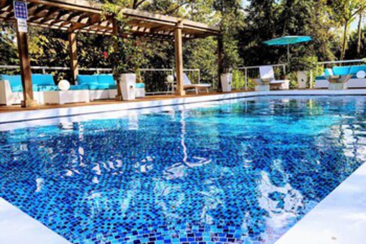 Pool 18 of 48