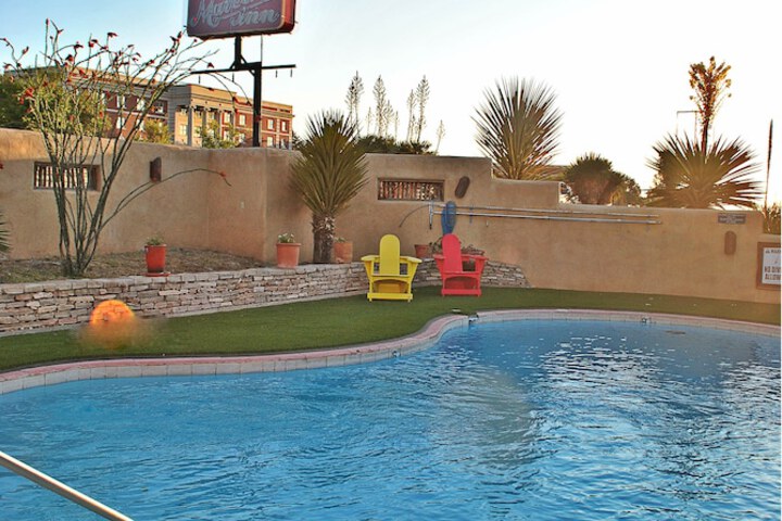 Pool 32 of 54