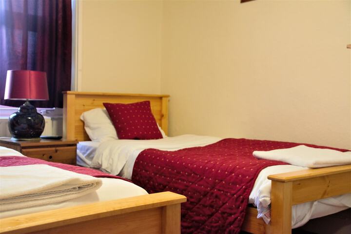 Room 9 of 47