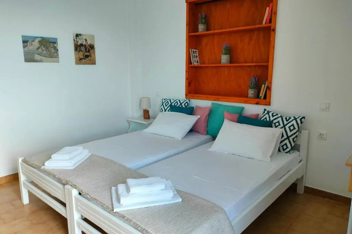 Room 2 of 16