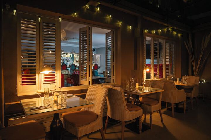 Dining 85 of 141