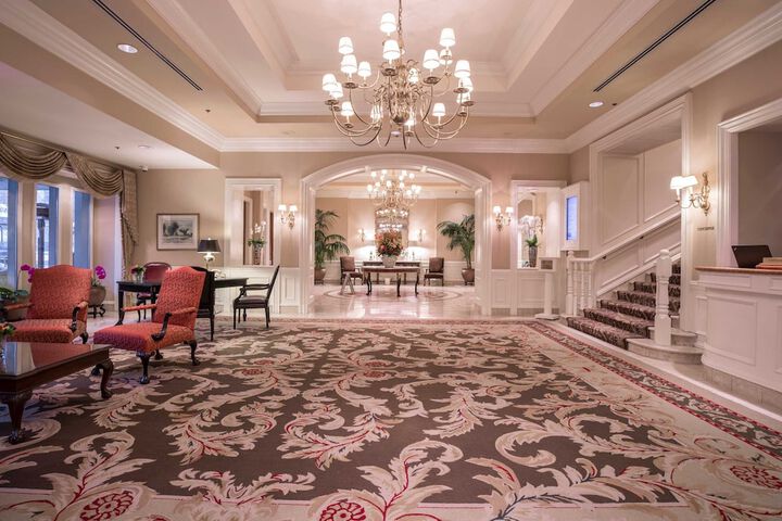 Entrance & Lobby