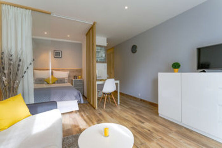 Room 5 of 24