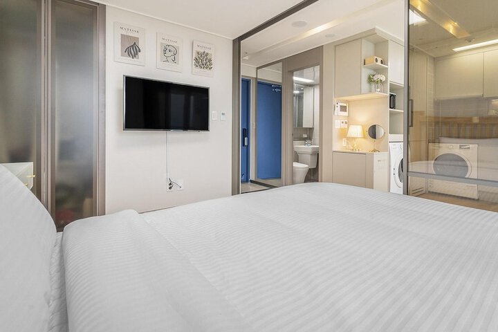 Room 158 of 640