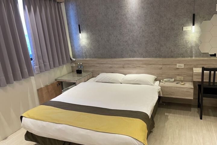 Room 71 of 89