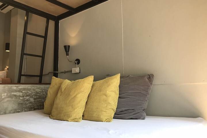 Room 12 of 92
