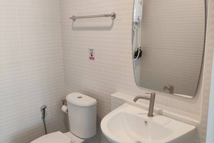 Room 17 of 23