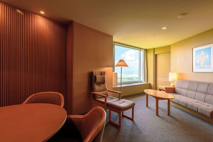 Room 9 of 173